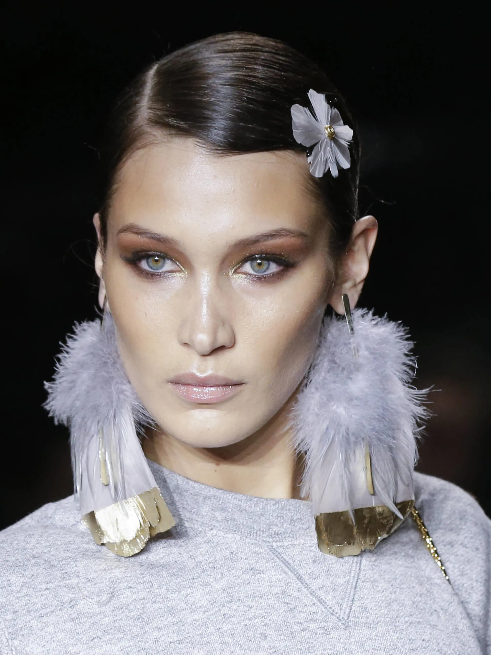  Bella Hadid walks on the runway at the Tom Ford AW20 Show at Milk Studios on Friday, February 07, 2020 in Hollywood, California. PUBLICATIONxINxGERxSUIxAUTxHUNxONLY LAP20200207506 JOHNxANGELILLO