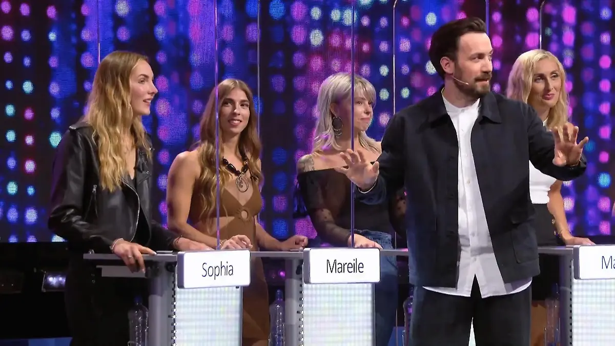 „Das wird mir jetzt wirklich spooky!“ "Take Me Out"-Moderator Jan Köppen baff