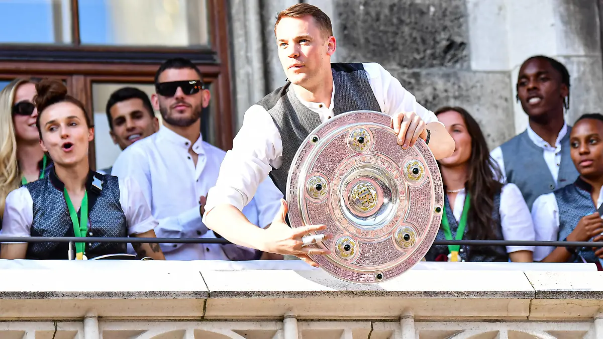Manuel Neuer 1 FC Bayern auf dem Rathausbalkon am Marienplatz am 28.05.2023. München Marienplatz Bayern Deutschland *** Manuel Neuer 1 FC Bayern on the balcony of the city hall at Marienplatz on 28 05 2023 Munich Marienplatz Bavaria Germany