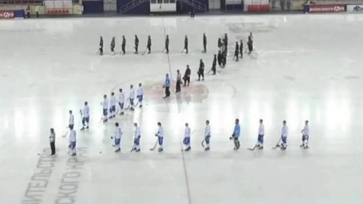 Die russischen Teams formen ein "Z".