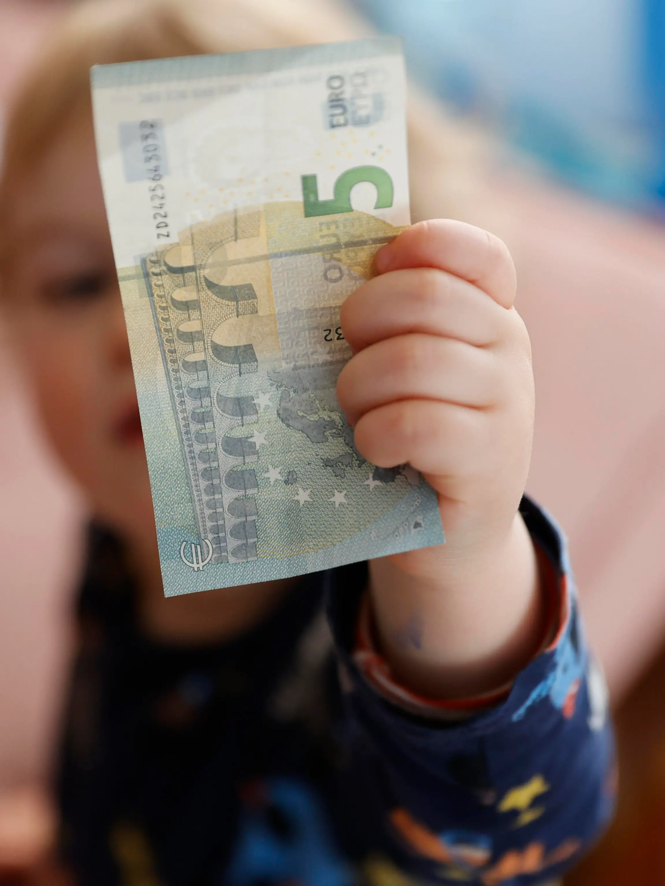 Thema: Armut in Familien in Deutschland. || Modellfreigabe vorhanden