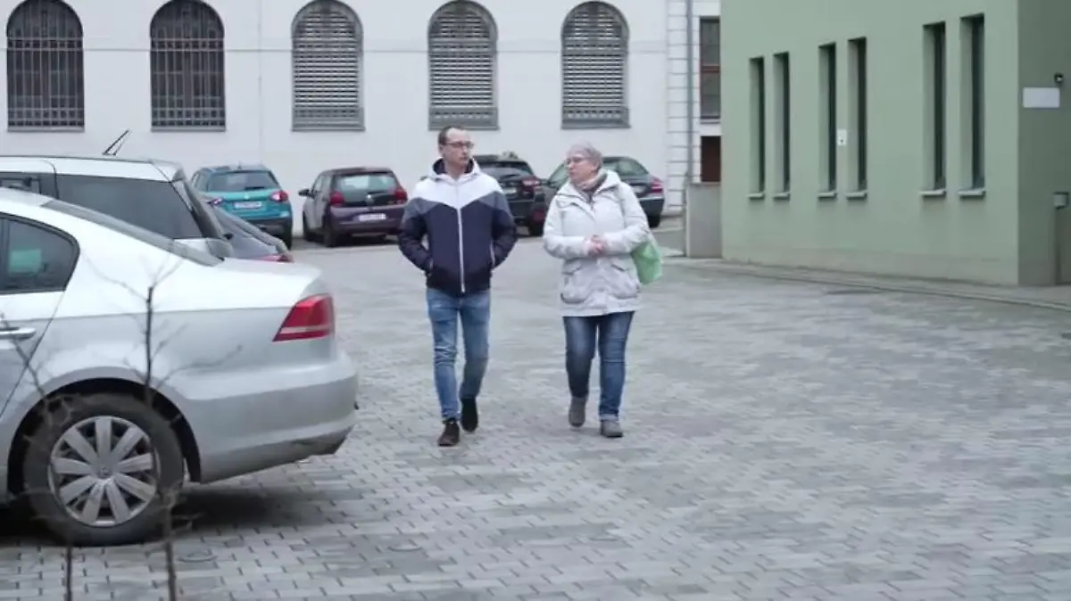 Dennis K. und Manuela K. vor dem Landgericht Gera