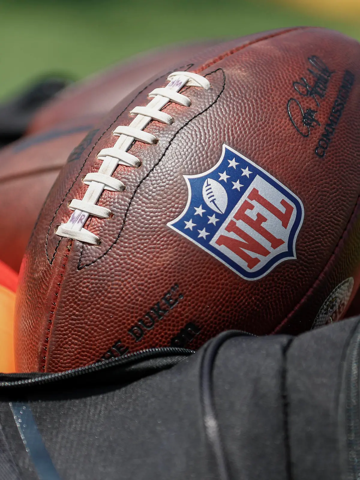 JACKSONVILLE, FL - JUNE 05: A NFL, American Football Herren, USA football during the Jacksonville Jaguars OTA on June 5, 2023 at TIAA Bank Field in Jacksonville, Fl. Photo by David Rosenblum/Icon Sportswire NFL: JUNE 05 Jacksonville Jaguars OTA EDITORIAL USE ONLY Icon2306058634