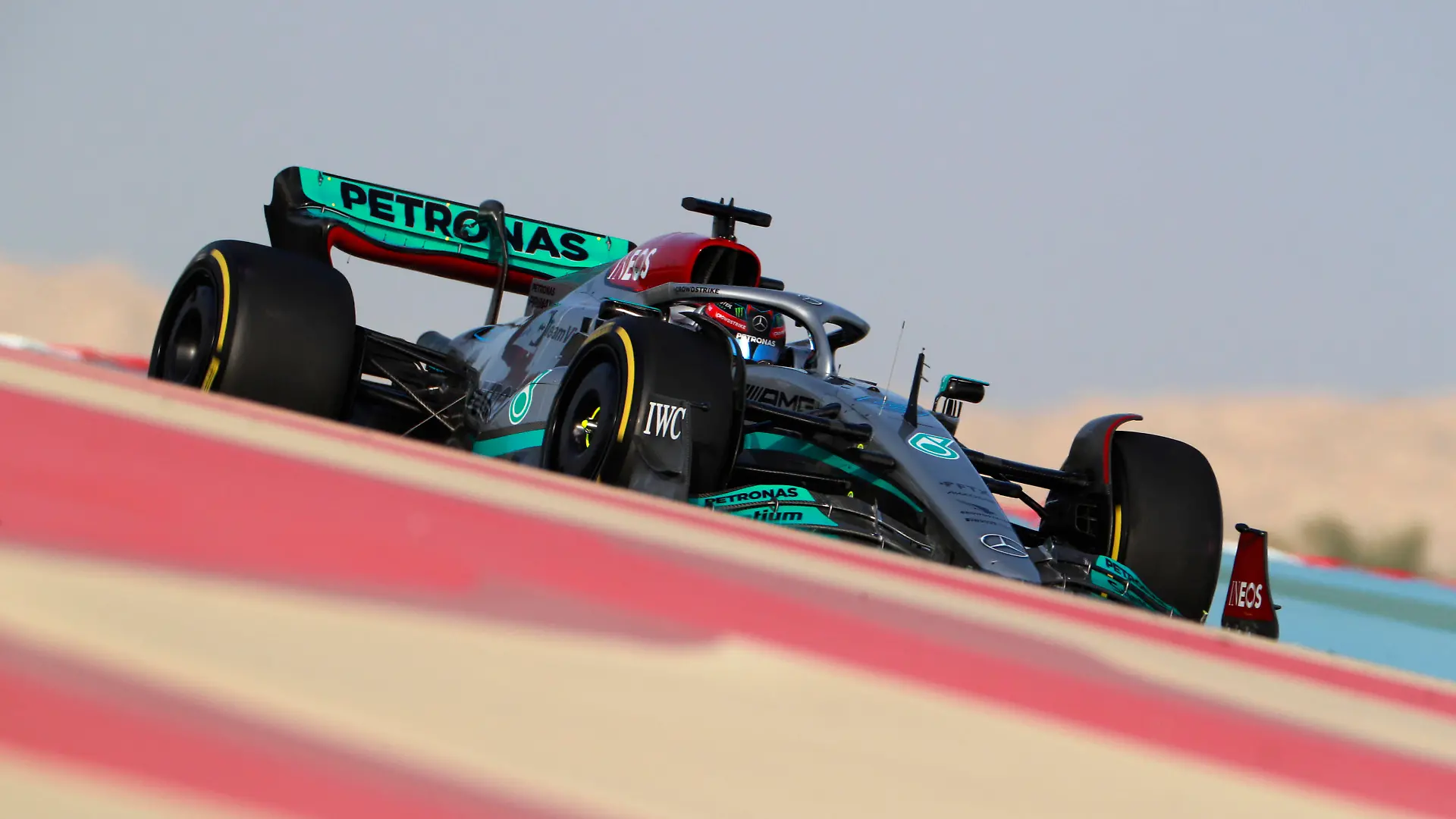 Sport Themen der Woche KW10 Sport Bilder des Tages Formula 1 2022: Bahrain March testing BAHRAIN INTERNATIONAL CIRCUIT, BAHRAIN - MARCH 10: George Russell, Mercedes W13 during the Bahrain March testing at Bahrain International Circuit on Thursday March 10, 2022 in Sakhir, Bahrain. Photo by Steven Tee / LAT Images Images PUBLICATIONxINxGERxSUIxAUTxHUNxONLY F122T02_143223_1ST7473