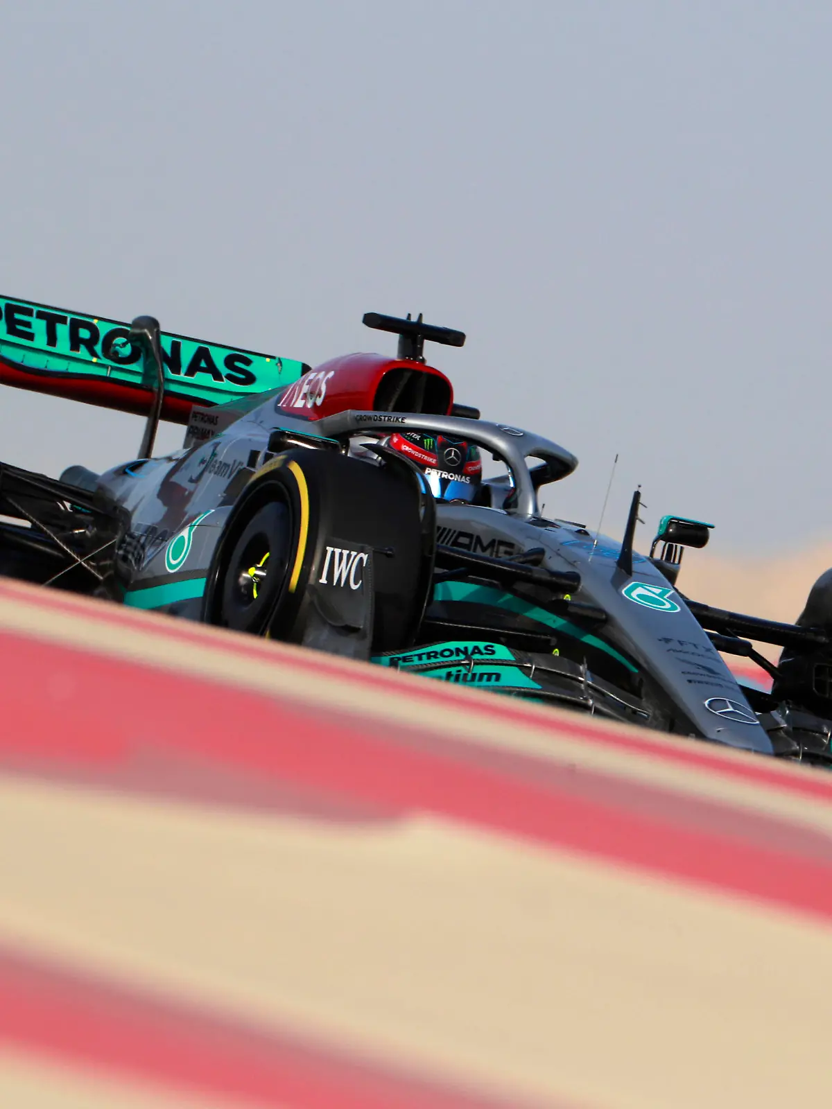 Sport Themen der Woche KW10 Sport Bilder des Tages Formula 1 2022: Bahrain March testing BAHRAIN INTERNATIONAL CIRCUIT, BAHRAIN - MARCH 10: George Russell, Mercedes W13 during the Bahrain March testing at Bahrain International Circuit on Thursday March 10, 2022 in Sakhir, Bahrain. Photo by Steven Tee / LAT Images Images PUBLICATIONxINxGERxSUIxAUTxHUNxONLY F122T02_143223_1ST7473