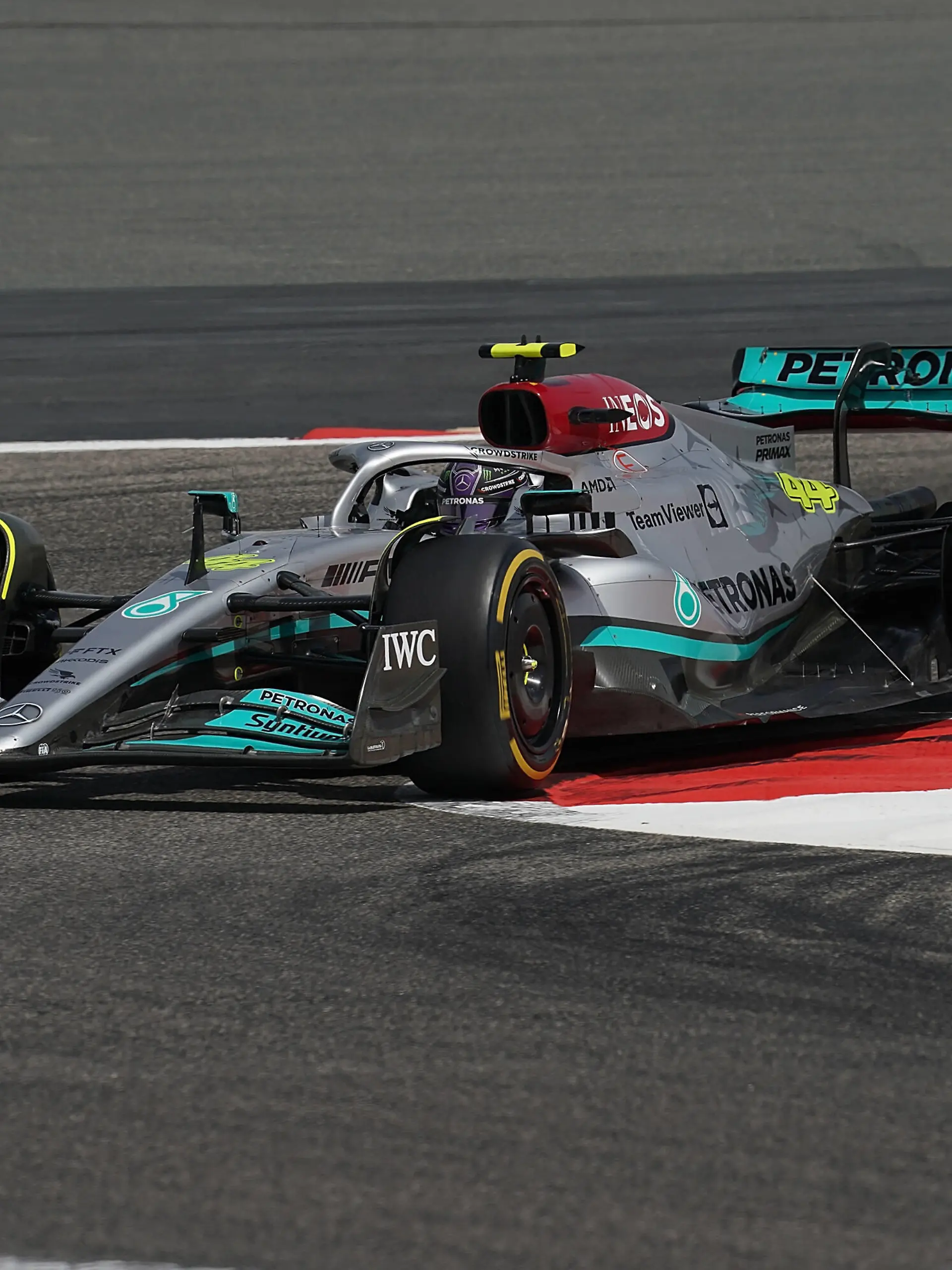  12.03.2022, Bahrain International Circuit, Sakhir, Formel 1 Testfahrten in Bahrain 2022 , im Bild Lewis Hamilton GBR, Mercedes-AMG Petronas Formula One Team Foto EU-Images Sakhir Bahrain International Circuit Bahrain *** 12 03 2022, Bahrain International Circuit, Sakhir, Formula 1 test drives in Bahrain 2022 , in picture Lewis Hamilton GBR , Mercedes AMG Petronas Formula One Team Foto EU Images Sakhir Bahrain International Circuit Bahrain PUBLICATIONxINxGERxSUIxAUTxONLY eu-images-506