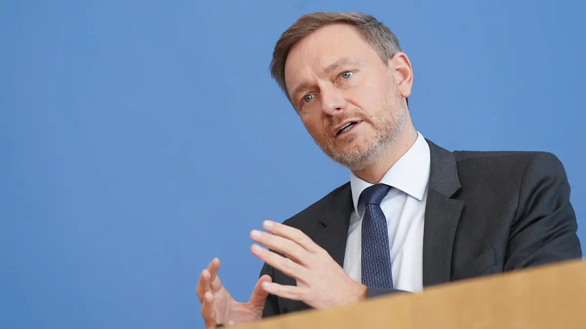 Bundespressekonferenz, Christian Lindner zum Finanzplan 2022 bis 2026 Aktuell,16.03.2022,Berlin,Bundesfinanzminister Christian Lindner im Portrait bei der Bundespressekonferenz zum Thema Eckwerte zum Regierungsentwurf 2023 und Finanzplan Berlin Berlin Deutschland *** Federal Press Conference, Christian Lindner on the financial plan 2022 to 2026 Current,16 03 2022,Berlin,Federal Finance Minister Christian Lindner in portrait at the Federal Press Conference on the subject of key figures on the government draft 2023 and financial plan Berlin Berlin Germany