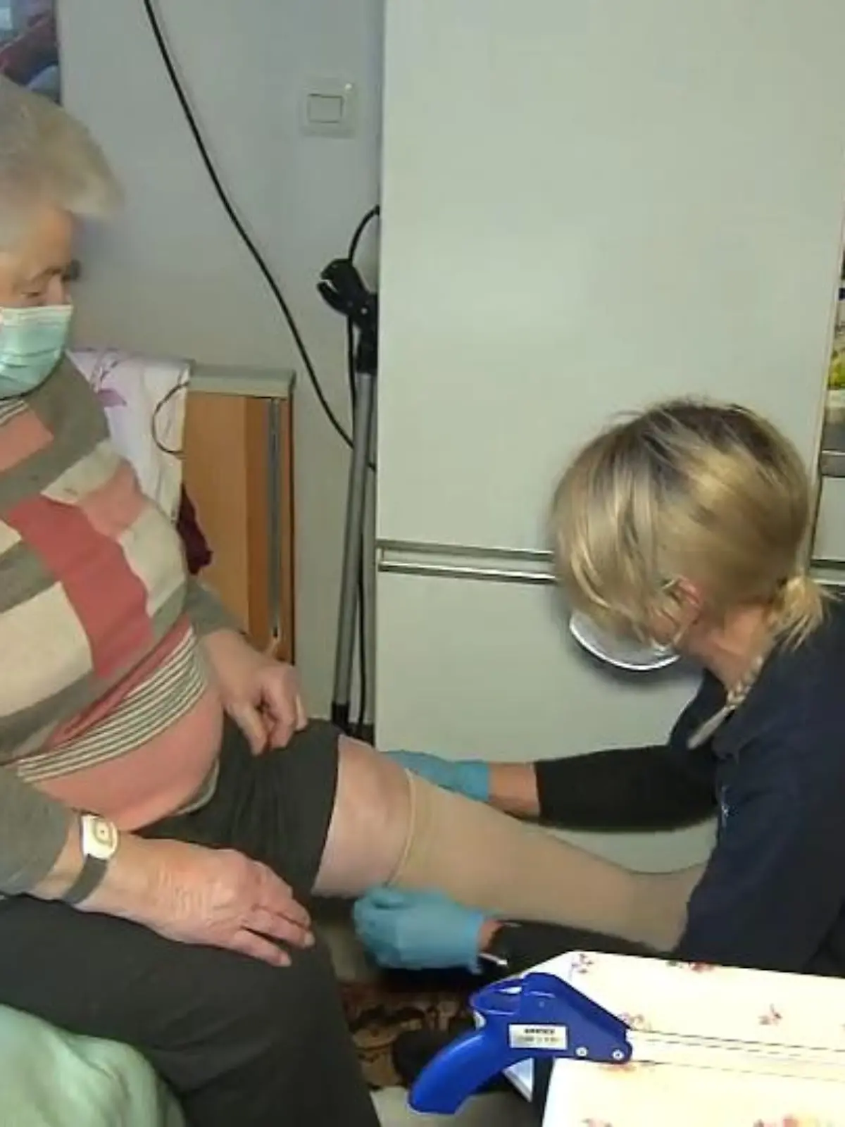 Ab heute greift die Impfpflicht in Hessen für die Menschen, die im Gesundheitswesen tätig sind. Die Umsetzung dieser Pflicht wird in mehreren Stufen erfolgen, zunächst einmal soll der Impfstatus der Beschäftigten an die zuständigen Gesundheitsämter gemeldet werden. Trotz Fachkräftemangel in der Pflege sieht der Paritätische Wohlfahrtsverband diese Pflicht noch recht gelassen.