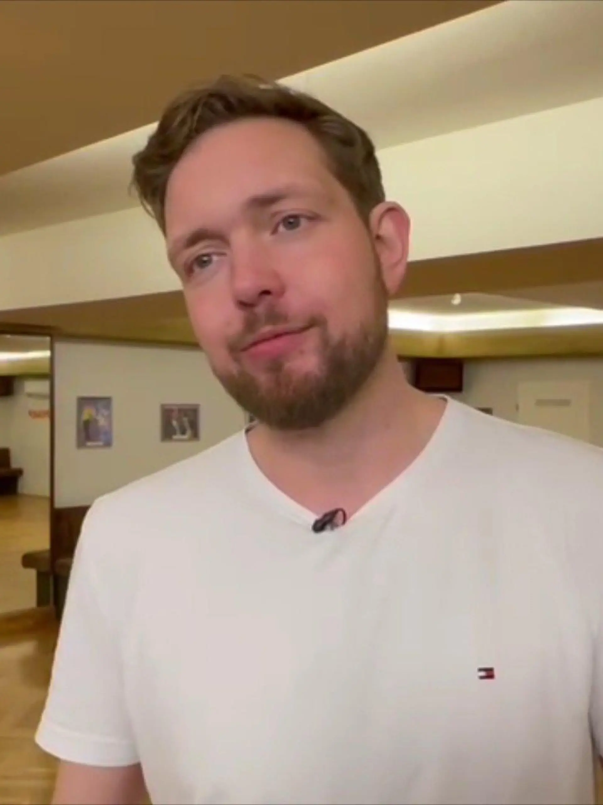 Bastian Bielendorfer spricht offen über seine körperlichen Einschränkungen