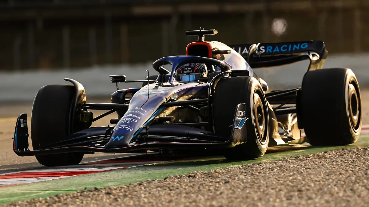 Formula 1 2022: Barcelona February testing CIRCUIT DE BARCELONA-CATALUNYA, SPAIN - FEBRUARY 23: Alex Albon, Williams FW44 during the Barcelona February testing at Circuit de Barcelona-Catalunya on Wednesday February 23, 2022 in Barcelona, Spain. Photo by Mark Sutton / Sutton Images Images PUBLICATIONxINxGERxSUIxAUTxHUNxONLY F122T01_161243MS1_6764