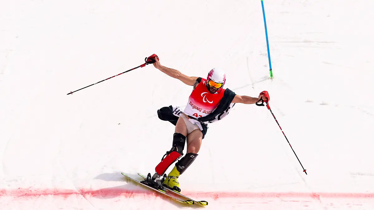 PARALYMPICS - Winter Paralympics Beijing 2022 YANQING,CHINA,13.MAR.22 - PARALYMPICS, ALPINE SKIING - Paralympic Winter games, Winterspiele,Spiele, Summer games Beijing 2022, slalom, men. Image shows Manoel Bourdenx FRA. PUBLICATIONxNOTxINxAUTxSUIxSWE GEPAxpictures/xPatrickxSteiner