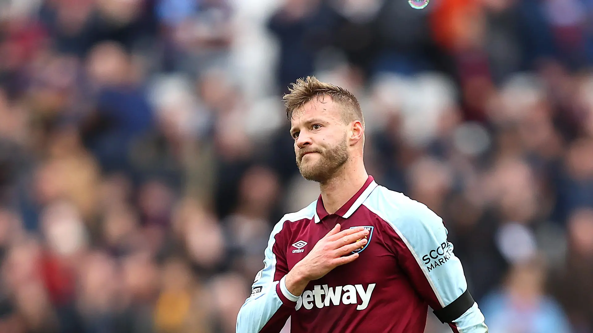 LONDON, ENGLAND - MARCH 13: Andriy Yarmolenko of West Ham United acknowledges the fans following their side's victory in the Premier League match between West Ham United and Aston Villa at London Stadium on March 13, 2022 in London, England. (Photo by Julian Finney/Getty Images)
