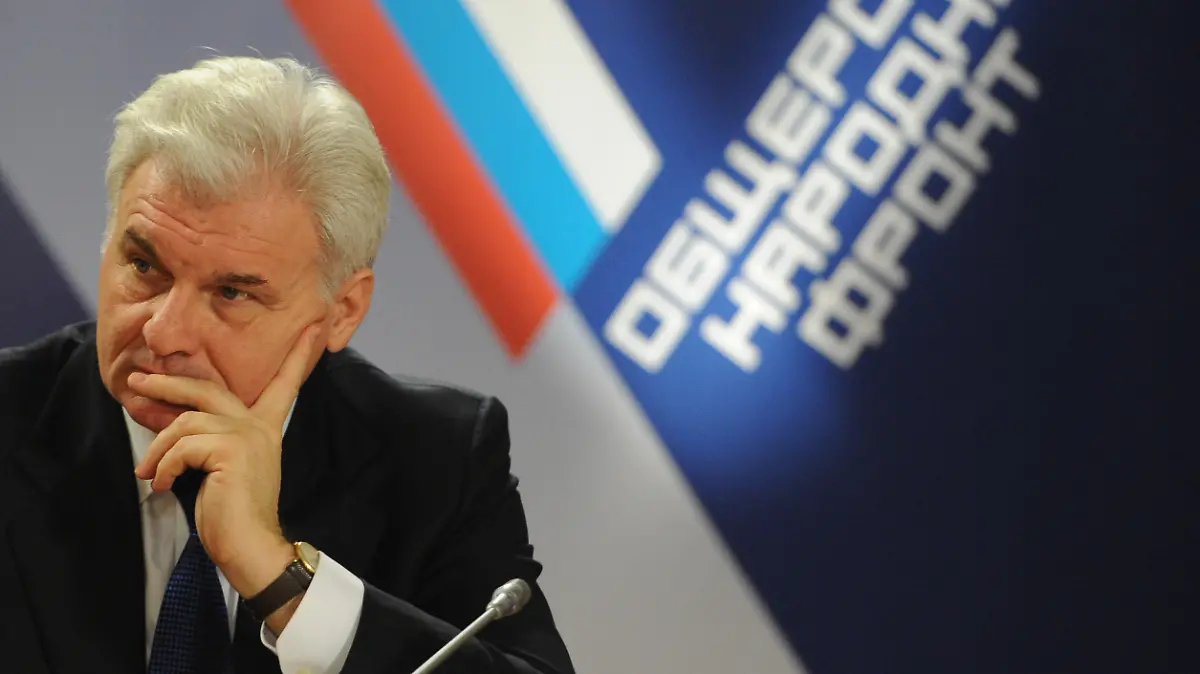ITAR-TASS: MOSCOW, RUSSIA. DECEMBER 27, 2011. The chairman of the Russian Farming Industry Association (AKKOR), Vladimir Plotnikov, at a meeting of the coordinating council of the All-Russian Peoples's Front (ONF). (Photo ITAR-TASS/ Alexandra Mudrats)