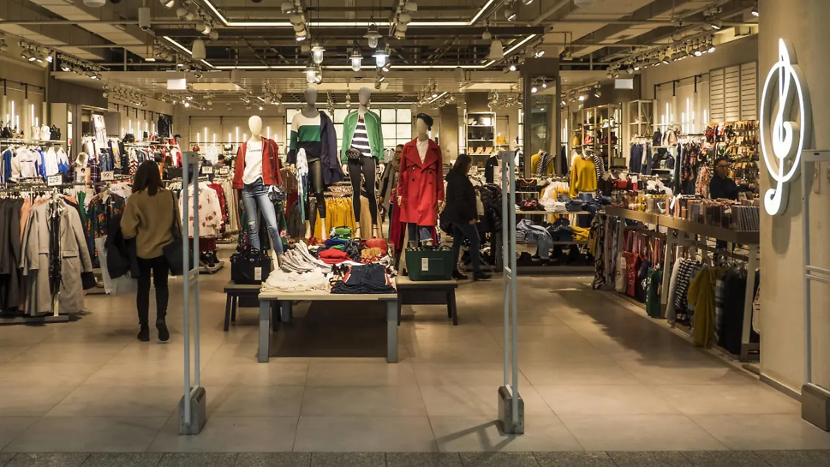 March 19, 2018 - Krakow, Poland - Stradivarius store in Galeria Krakowska. Krakow Poland  - ZUMAs197 20180319_zab_s197_032 Copyright: xIgorxGolovniovx