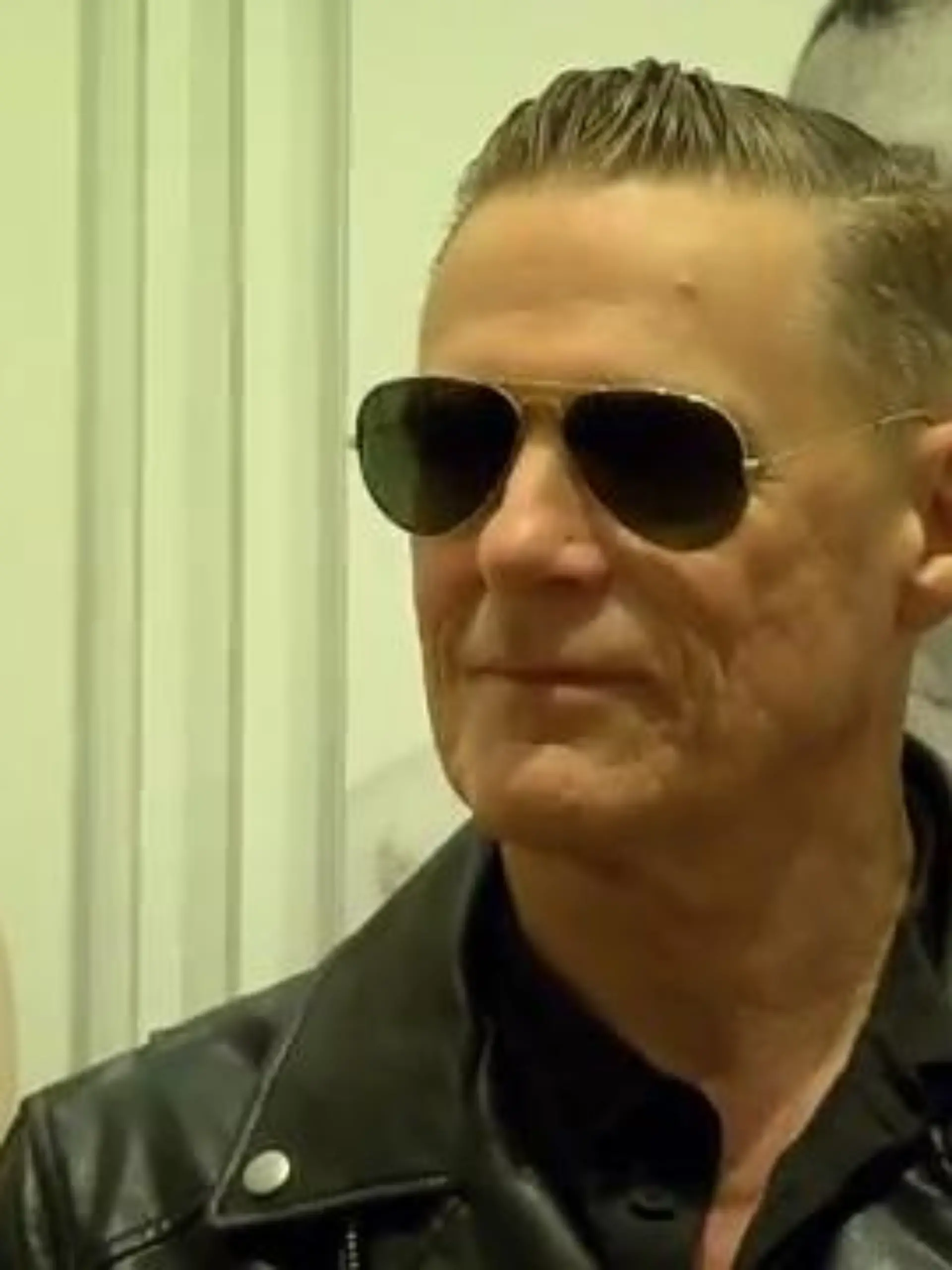Bild zu: "Superstar Bryan Adams in Hagen"