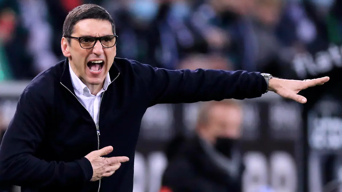  KORKUT Tayfun Trainer Team Hertha BSC Berlin DFL 1. Fussball Bundesliga Saison 2021- 2022 Spiel Borussia Moenchengladbach - Hertha BSC Berlin am 12. 03. 2022 in Moenchengladbach DFL REGULATIONS PROHIBIT ANY USE OF PHOTOGRAPHS as IMAGE SEQUENCES and/or QUASI-VIDEO *** KORKUT Tayfun Coach Team Hertha BSC Berlin DFL 1 Football Bundesliga Season 2021 2022 Match Borussia Moenchengladbach Hertha BSC Berlin on 12 03 2022 in Moenchengladbach DFL REGULATES PROHIBIT ANY USE OF PHOTOGRAPHS as IMAGE SEQUENCES and or QUASI VIDEO