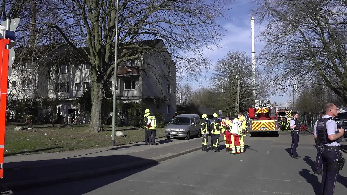 In Gelsenkirchen ist am Sonntagnachmittag eine Gaskartusche in einer Wohnung explodiert. Es kam zu einem Brand.