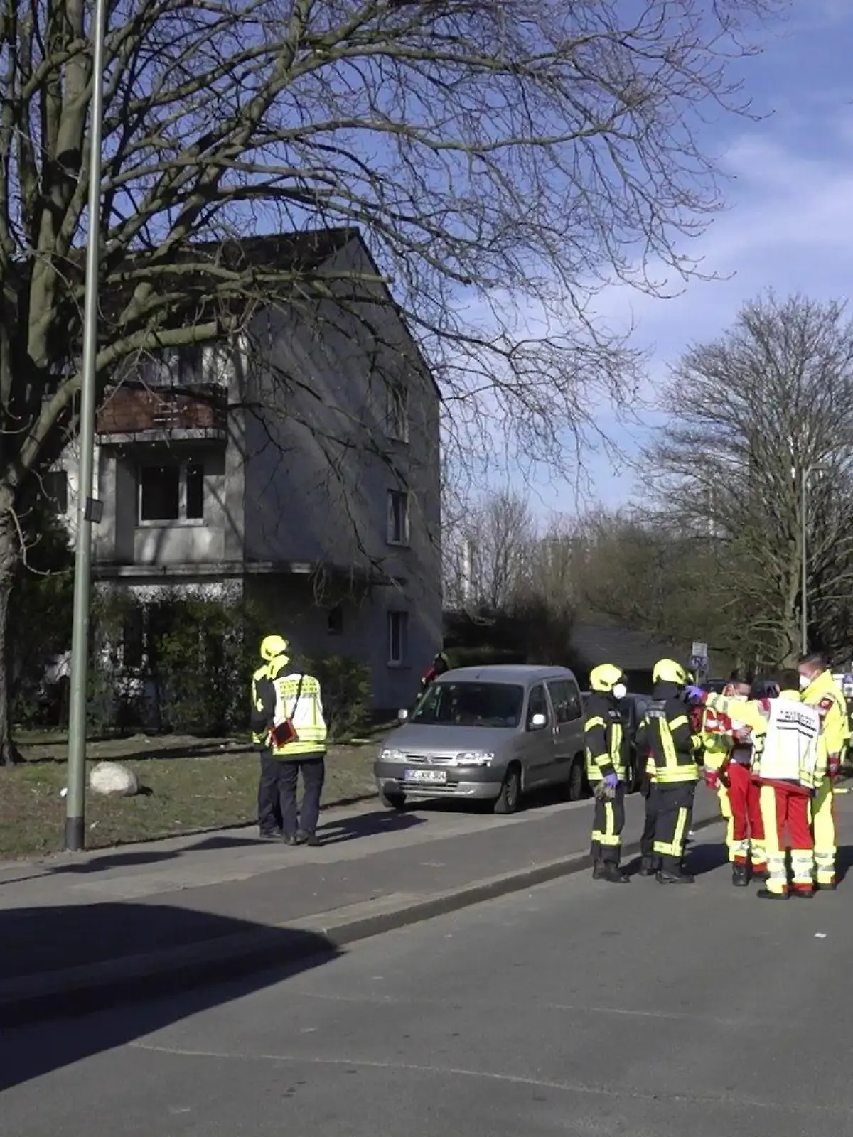 In Gelsenkirchen ist am Sonntagnachmittag eine Gaskartusche in einer Wohnung explodiert. Es kam zu einem Brand.