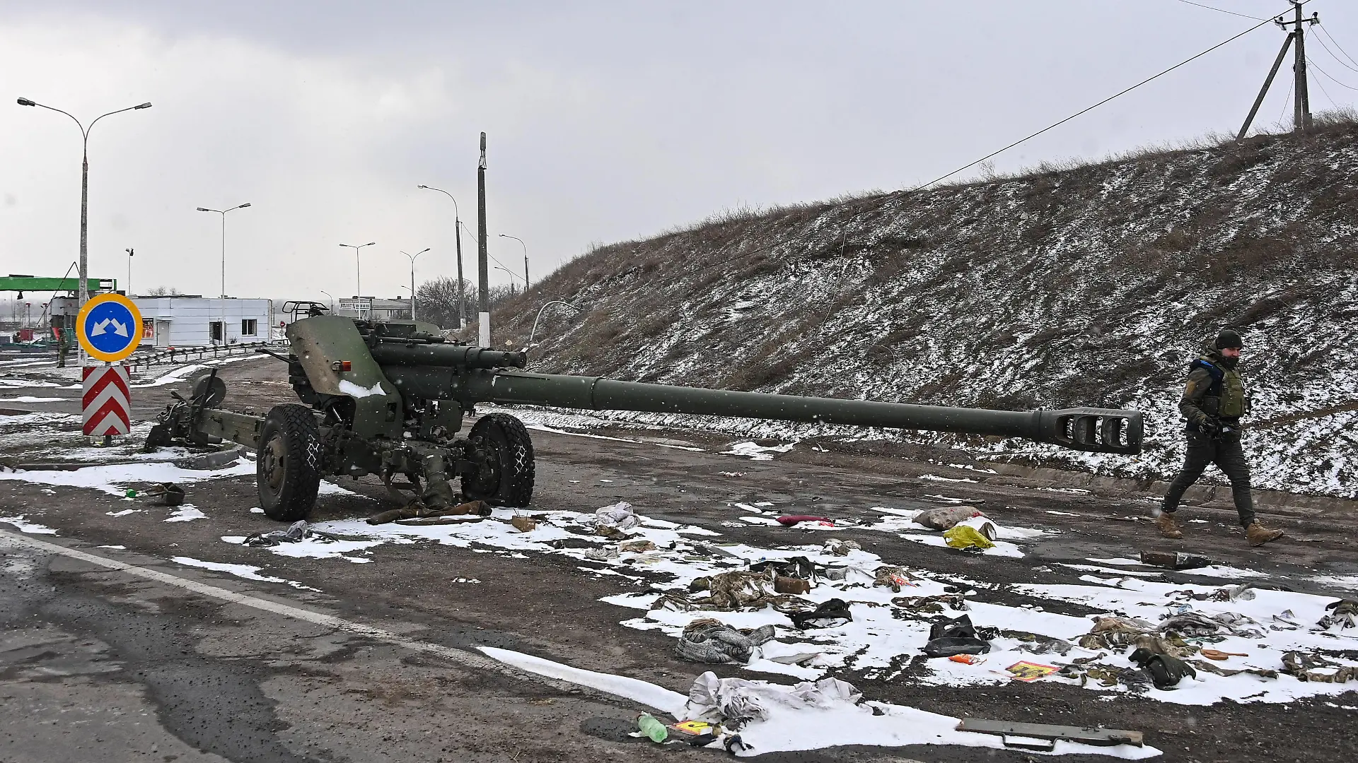 Ukraine Russia Military Operation 8138750 11.03.2022 A view shows abandoned military equipment of Ukrainian armed forces during Russia s military operation in Ukraine, in Kherson region, Ukraine. Sputnik Kherson region Ukraine PUBLICATIONxINxGERxSUIxAUTxONLY Copyright: xx