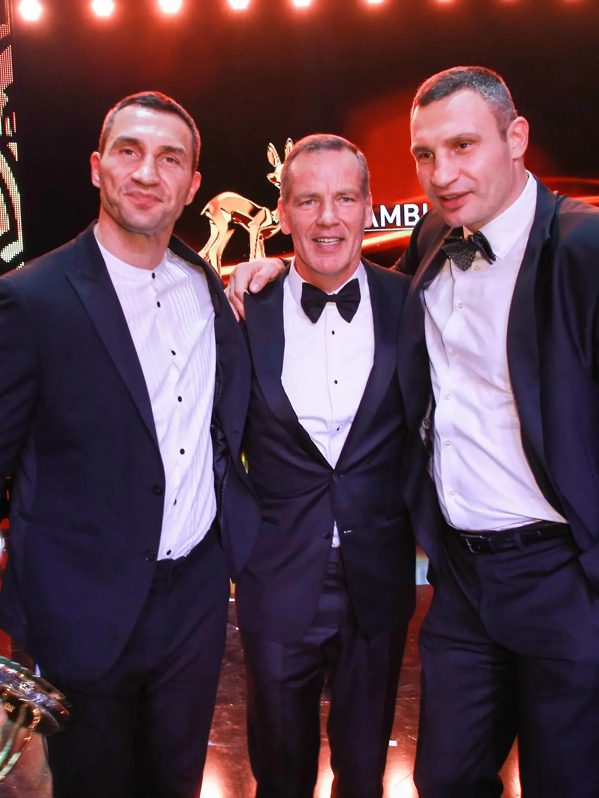 Wladimir Klitschko, Henry Maske und Vitali Klitschko Verleihung des BAMBI 2017 im Theater am Potsdamer Platz in Berlin. *** Wladimir Klitschko, Henry Maske and Vitali Klitschko BAMBI 2017 award ceremony at the Theater am Potsdamer Platz in Berlin Copyright: xEventpressxFuhrx