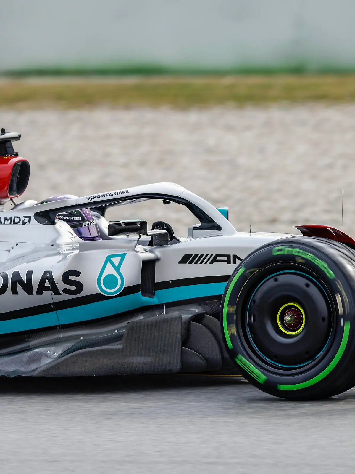  F1 Winter Testing In Barcelona - Day 3 44 Lewis Hamilton, Mercedes AMG Petronas Formula One Team, W13, action testing wet tyres after wet the track during the Formula 1 Winter Tests at Circuit de Barcelona - Catalunya on February 25, 2022 in Barcelona, Spain. Barcelona Spain PUBLICATIONxNOTxINxFRA Copyright: xXavierxBonillax originalFilename:bonilla-f1winter220225_npAOW.jpg