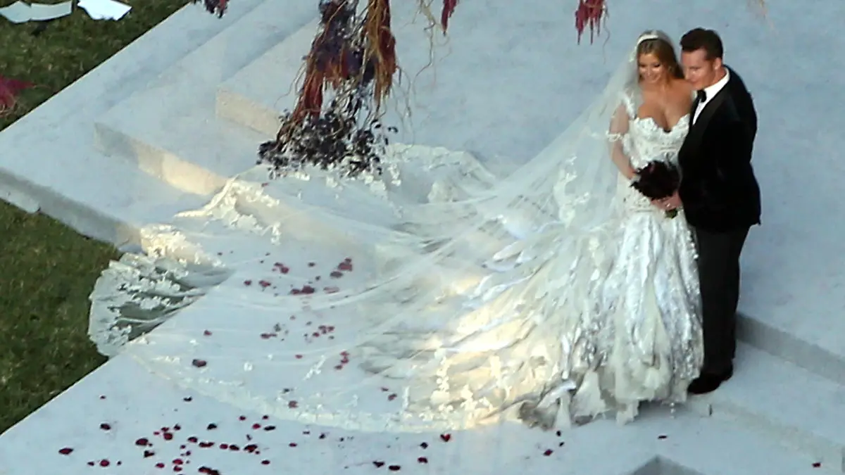 Holly Valance marries Nick Candy in a lavish ceremony in Beverly Hills, California. 
<P>
Pictured: Holly Valance and Nick Candy
<P>
<B>Ref: SPL441513  290912  </B><BR/>
Picture by: Splash News<BR/>
</P><P>
<B>Splash News and Pictures</B><BR/>
Los Angeles:	310-821-2666<BR/>
New York:	212-619-2666<BR/>
London:	870-934-2666<BR/>
photodesk@splashnews.com<BR/>
</P>