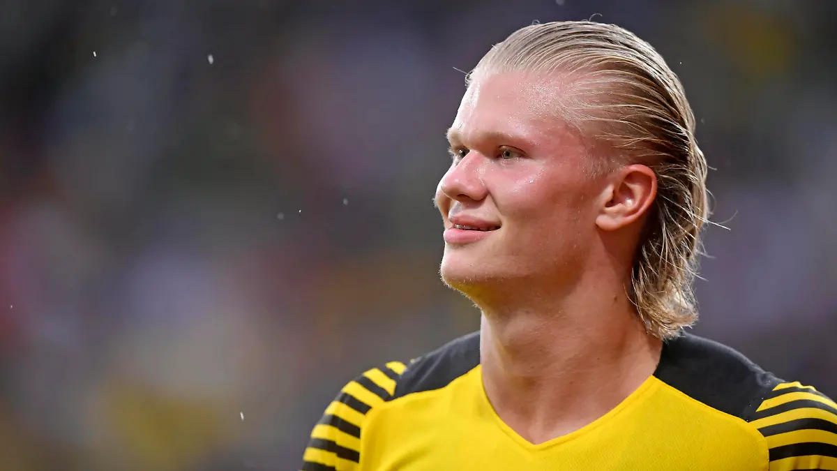 30.07.2021, Fussball 1. Bundesliga 2021/2022, Testspiel Saisonvorbereitung, Borussia Dortmund - FC Bologna, in der Cash-Point-Arena Altach Österreich, Erling Haaland Borussia Dortmund *** 30 07 2021, Football 1 Bundesliga 2021 2022, Test match pre-season, Borussia Dortmund FC Bologna, at Cash Point Arena Altach Austria , Erling Haaland Borussia Dortmund.