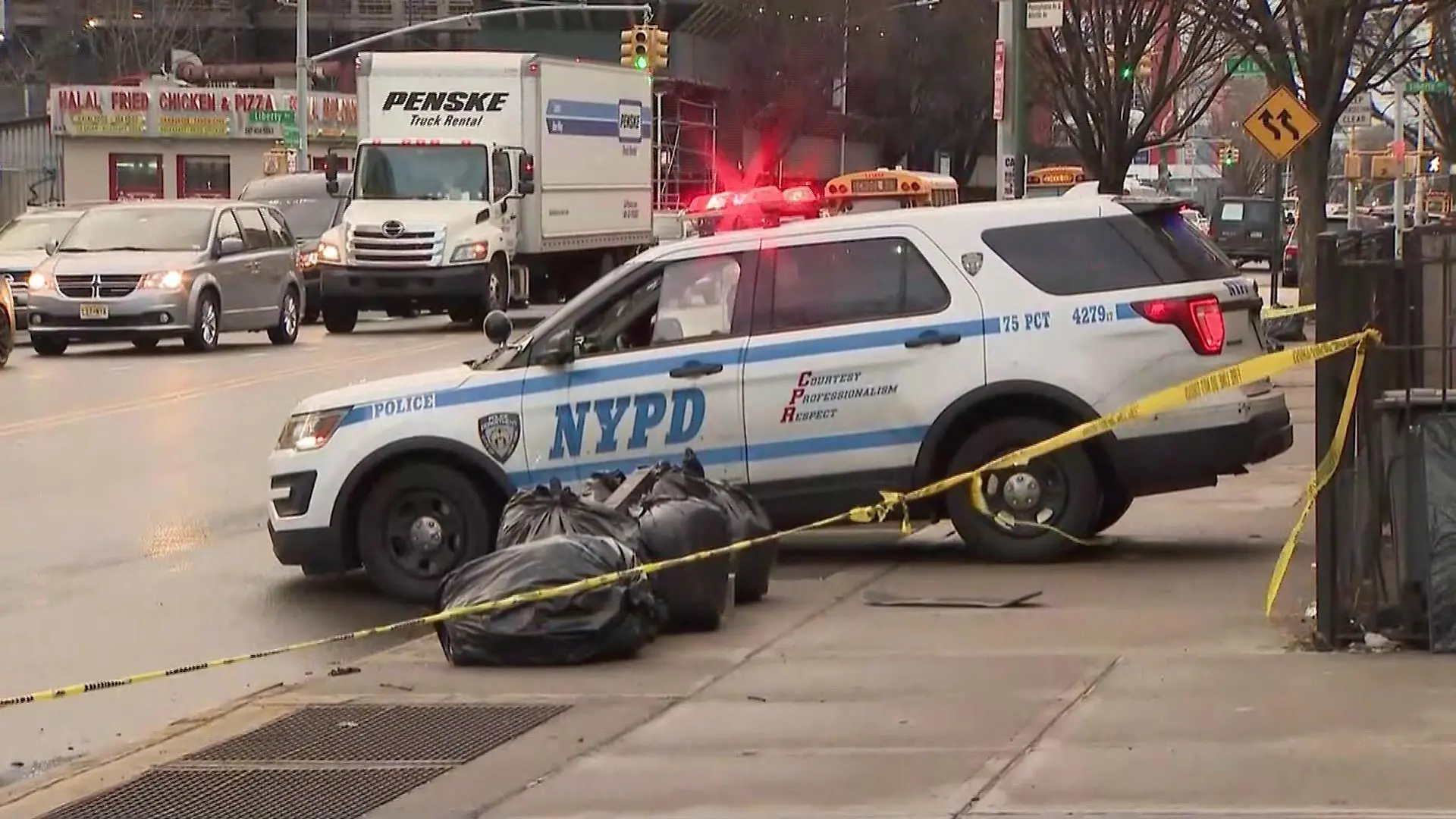 In einer Mülltüte mitten in New York wurden Teile einer Frauenleiche gefunden