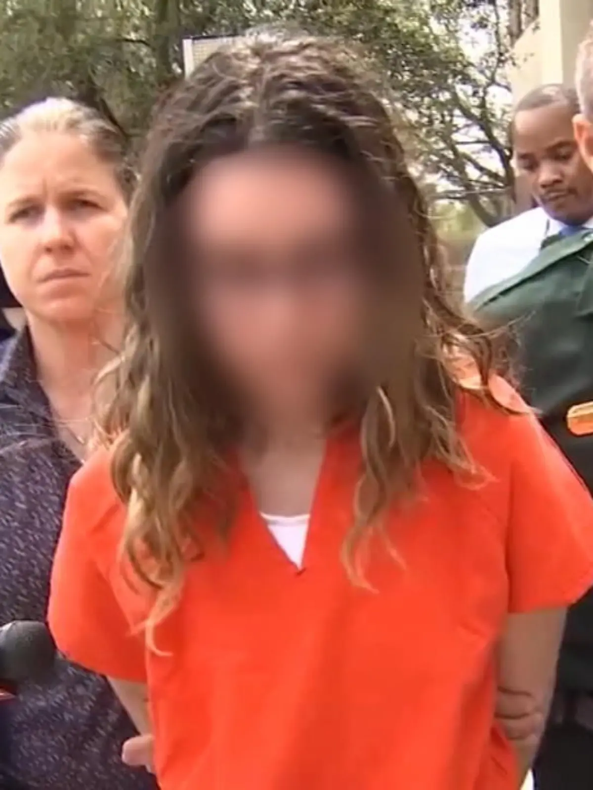 Eine 26-jährige Mutter aus Florida in den USA soll ihre eigene Tochter (4) vergiftet haben. Sie selbst habe versucht, sich umzubringen, doch sie überlebte und wird nun wegen Mordes an ihrer eigenen Tochter angeklagt.