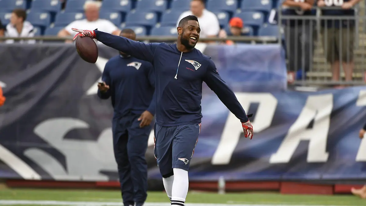 Aug. 22, 2014 - Foxborough, Massachusetts, USA - August 22, 2014 - Foxborough, Massachusetts, U.S.- New England Patriots running back Stevan Ridley (22) warms up before the NFL American Football Herren USA pre-season game between the New England Patriots and the Carolina Panthers held at Gillette Stadium in Foxborough Massachusetts. The Patriots defeated the Panthers 30-7 in regulation time. Eric Canha/CSM NFL American Football Herren USA 2014: Panthers vs Patriots AUG 22  - ZUMAc04