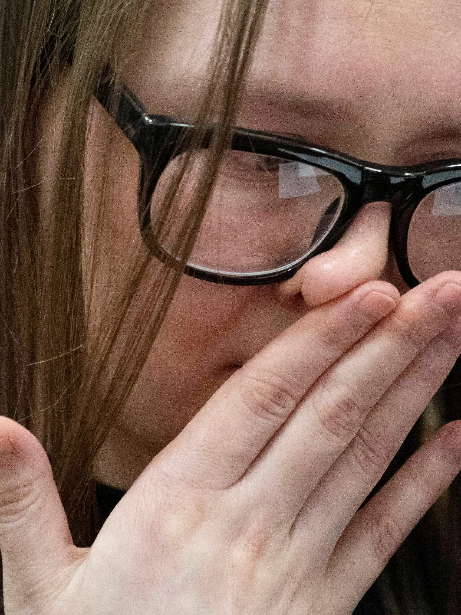 Anna Sorokin, who a New York jury convicted last month of swindling more than $200,000 from banks and people, reacts during her sentencing at Manhattan State Supreme Court New York, U.S., May 9, 2019. Steven Hirsch/Pool via REUTERS