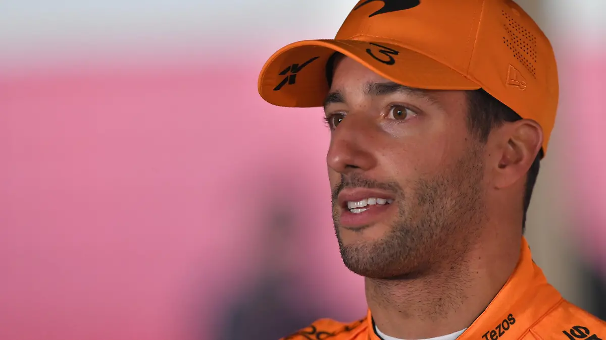 BARCELONA, Spain, 25. February 2022: # 3, Daniel RICCIARDO, AUS, McLaren F1 Team, MCL35M, Mercedes engine during the Formula 1 Winter Tests at Circuit de Catalunya near Barcelona on February 25, 2022 in Barcelona, Spain. fee liable image, photo and copyright ? ATP / Vincent MIGNOTT