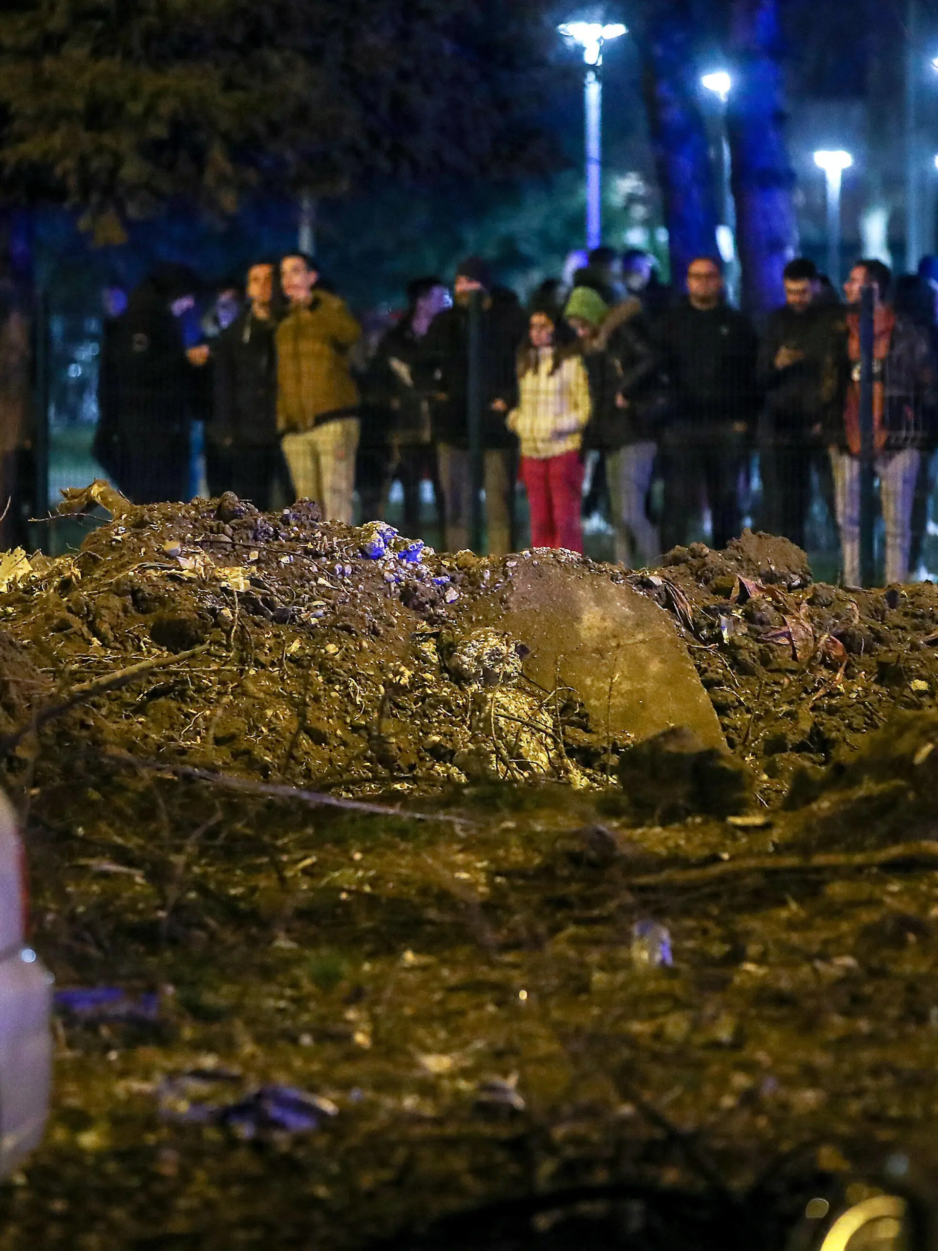  PXL_Flying Object crashed in Zagreb Shortly after 11 pm, an unknown object hit the ground near the Stjepan RadiÄ student dorm, causing a powerful detonation that was heard in that part of the city. The police investigation on Jarunska street where the object fell from the air lasted all night. The patrols found a crater on the green area at Jarunska street, while they found two parachutes in the wider area.After close examination of the visual evidence, The War Zone strongly believes this was actually a Tu-141 Strizh , in Zagreb, Croatia,on March 11, 2022. IgorxKralj/PIXSELL
