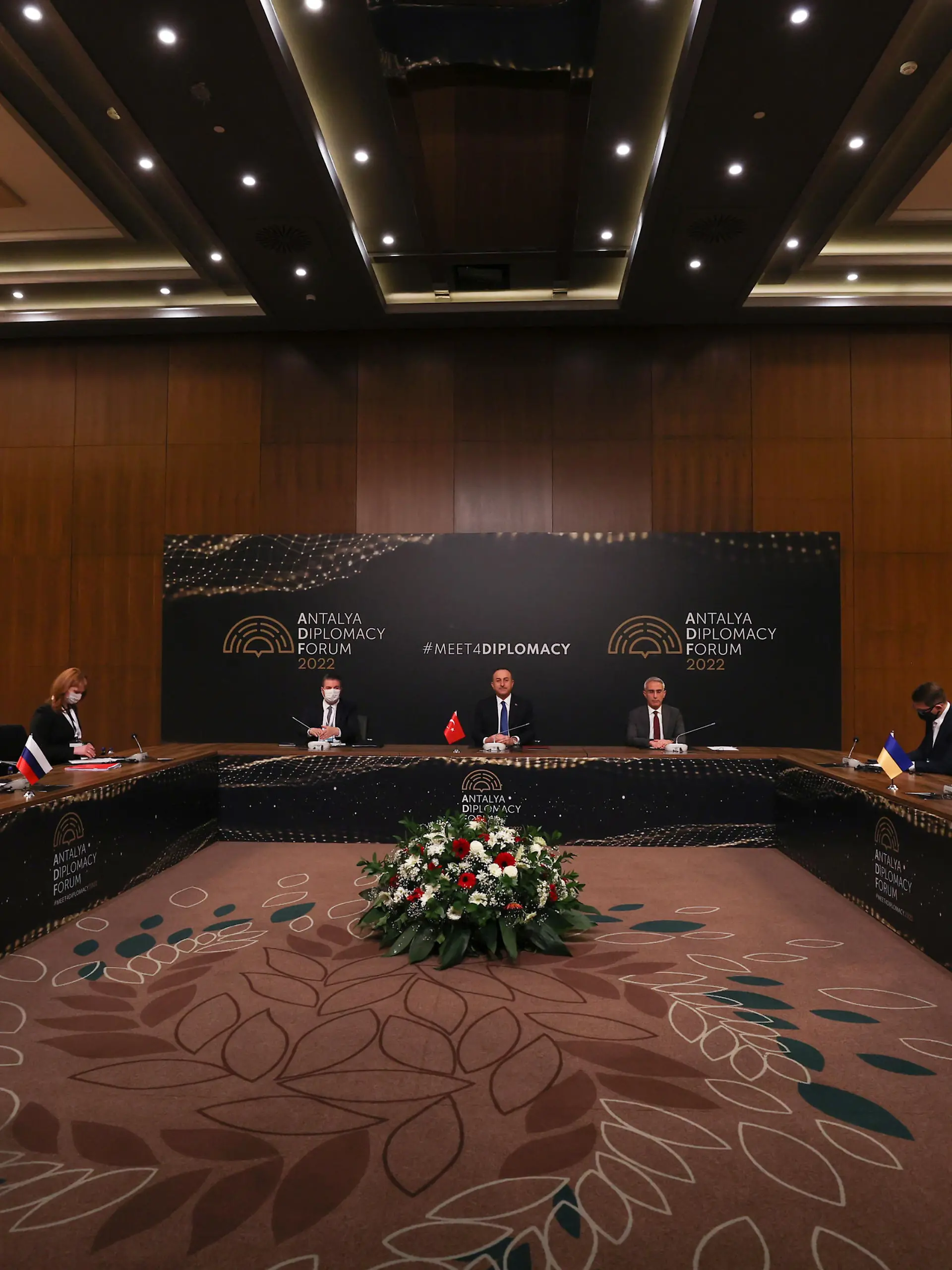 ANTALYA - TURKIYE - MARCH 10: Turkish Foreign Minister Mevlut Cavusoglu, Russian Foreign Minister Sergey Lavrov and Ukraine's Foreign Minister Dmytro Kuleba attend Russia-Turkiye-Ukraine tripartite Foreign Ministers meeting at the Antalya Diplomacy Forum in Antalya, Turkiye on March 10, 2022. Cem Ozdel / Anadolu Agency