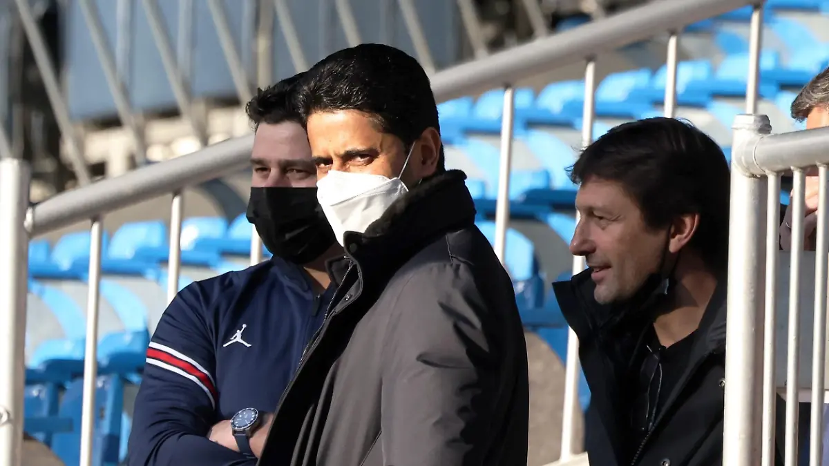 ©PHOTOPQR/LE PARISIEN/Fred Dugit ; Madrid ; 08/03/2022 ; Sports Madrid (Espagne), le 8 mars 2022 Entrainement des joueurs du Paris Saint Germain au Stade Santiago-Bernabéu, à la veille de leur 8e de finale retour face au real de Madrid. Pochettino et Nasser al-Khelaïfi, Leonardo Photo LP / Fred Dugit - March 8th 2022 Soccer / PSG a day before its champions league match against Madrid *** Local Caption *** PSG