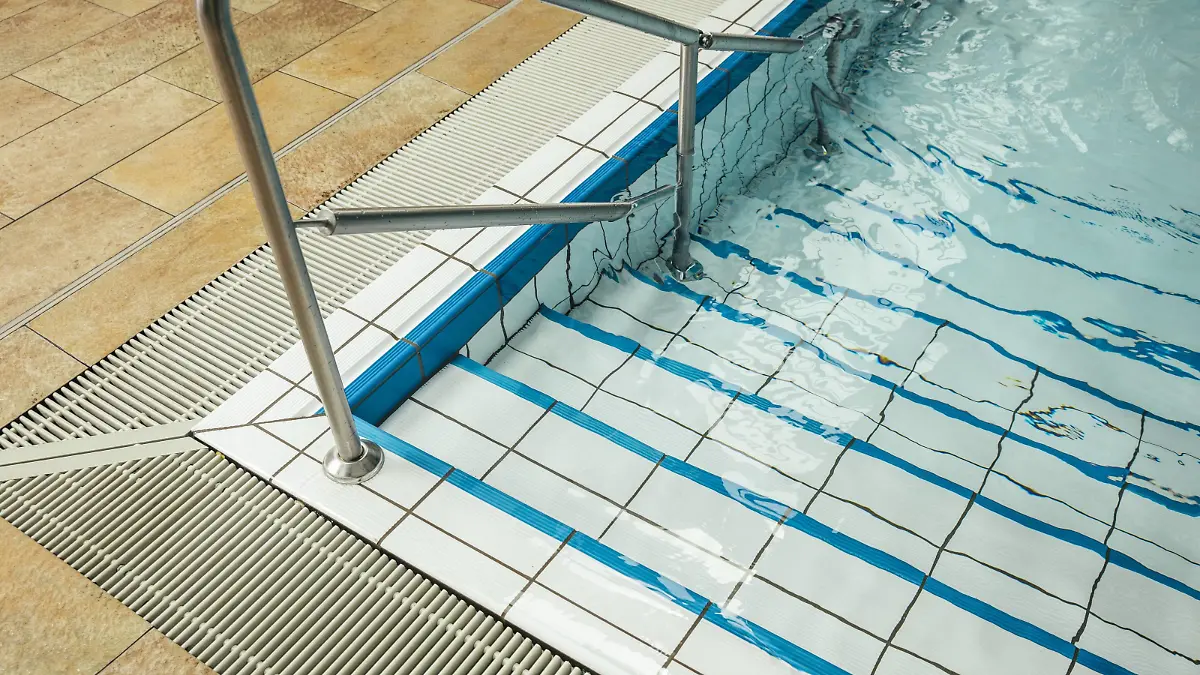 Empty indoor swimming pool property released PUBLICATIONxINxGERxSUIxAUTxHUNxONLY MFF04217