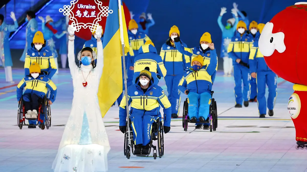 Sport Themen der Woche KW09 Beijing Paralympics: Opening Ceremony The Ukrainian delegation takes part in the opening ceremony of the Beijing Winter Paralympics on March 4, 2022, at the National Stadium in the Chinese capital. PUBLICATIONxINxGERxSUIxAUTxHUNxONLY A14AA0001262586P
