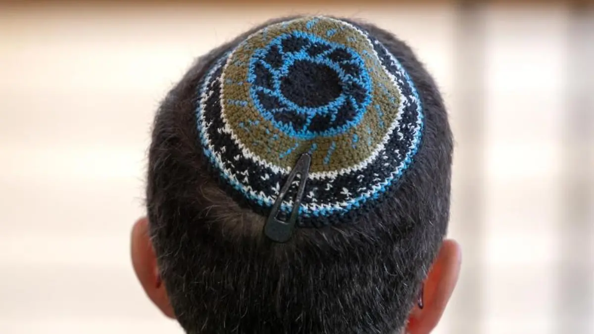 Mann mit Kippa