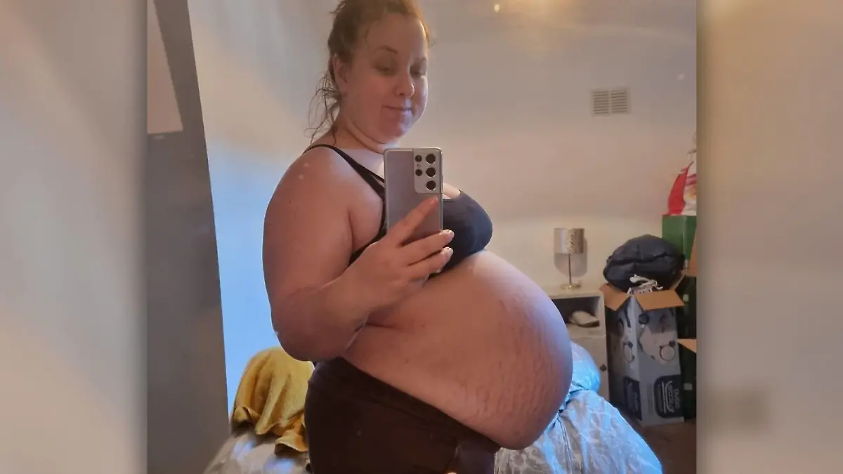Die Britin Helen Sellers mit großem Schwangerschaftsbauch