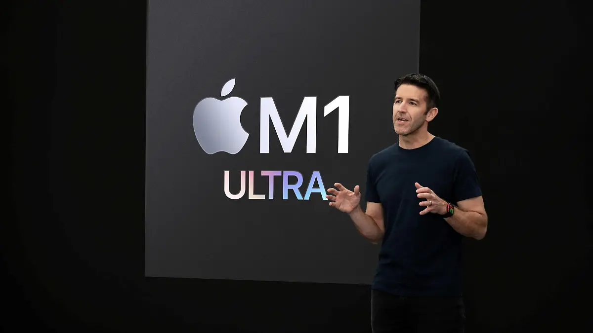 Apple senior vice president of Hardware Engineering John Ternus introduces M1 Ultra during a special event at Apple Park in Cupertino, California, U.S. broadcast on March 8, 2022.  Brooks Kraft/Apple Inc./Handout via REUTERS. NO RESALES. NO ARCHIVES. THIS IMAGE HAS BEEN SUPPLIED BY A THIRD PARTY.