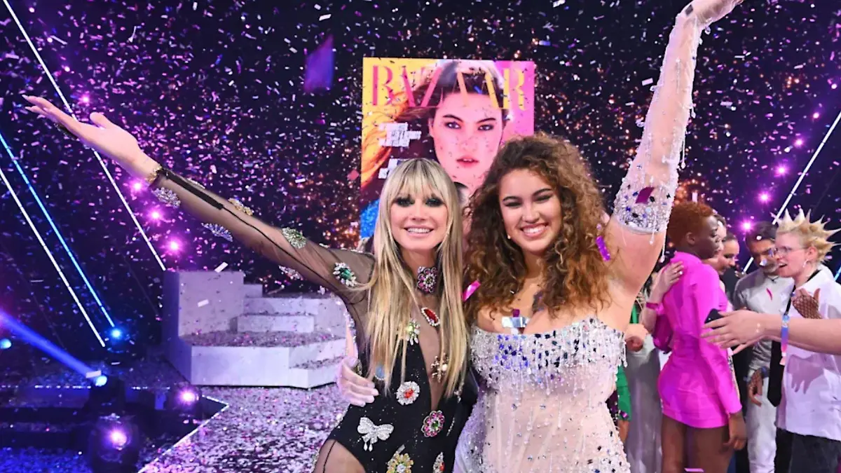 Heidi Klum mit Gewinnerin Vivien