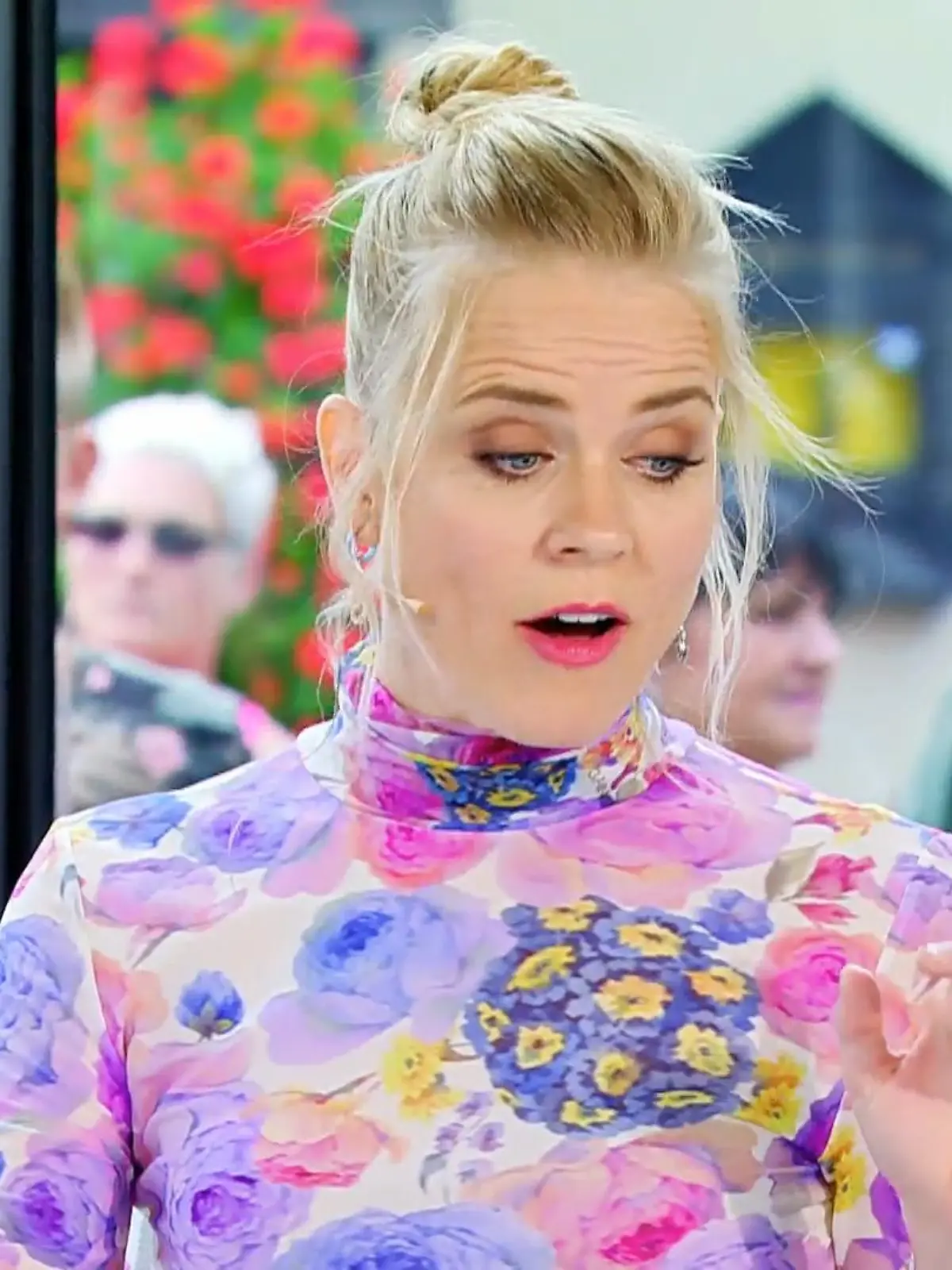 Wo Ilse DeLange ist, ist das Thema Eurovision Song Contest nicht weit. Leider kommt man beim Thema ESC nicht um die deutschen Beiträge der letzten Jahre herum. Die erregen maximal Mitleid und deshalb würde Ilse uns diesbezüglich gerne helfen, wie sie im Video erklärt. 