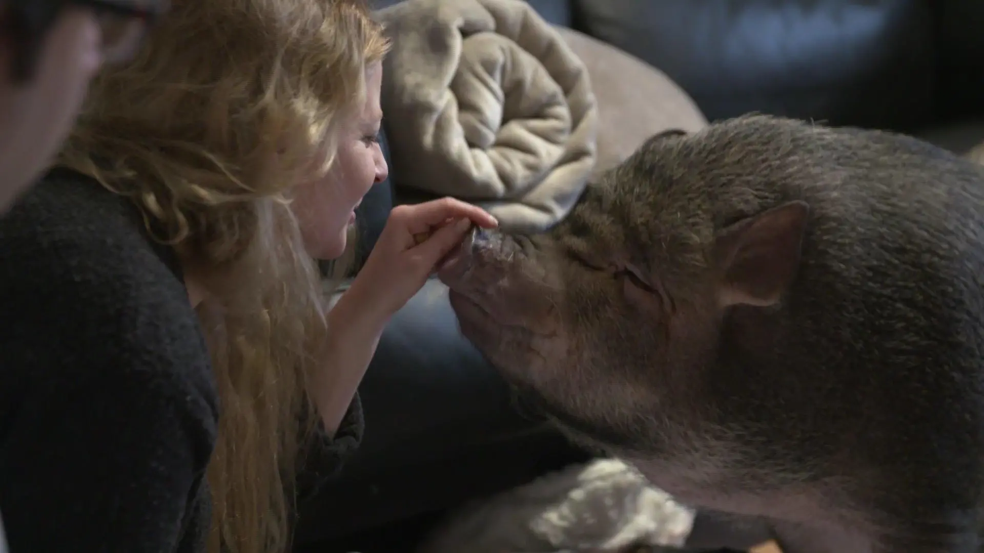 Kaja Blachnik mit Haustier Bruce