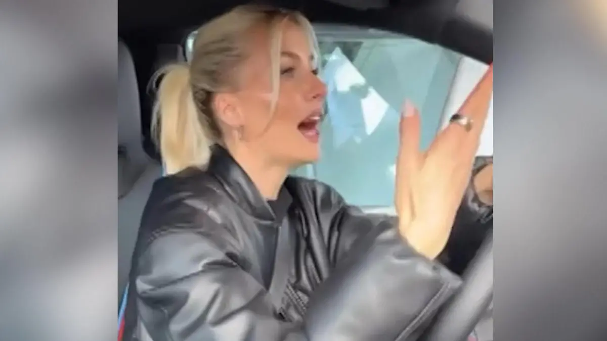 Warum so aggressiv, Lena Gercke?! Pöbel-Attacke aus dem Auto „Wo hast du denn deinen Führerschein gemacht?!“