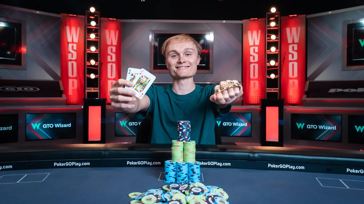 Der deutsche Pokerspieler Leon Sturm hat in Las Vegas abgesahnt.