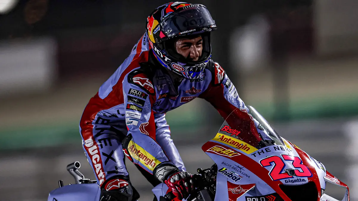 Bastianini Enea (ita), Gresini Racing MotoGP, Ducati Desmosedici GP21, portrait, celebrating his win during the MotoGP Grand Prix of Qatar at the Losail circuit from March 4 to 6, 2022 in Doha - Photo Studio Milagro / DPPI