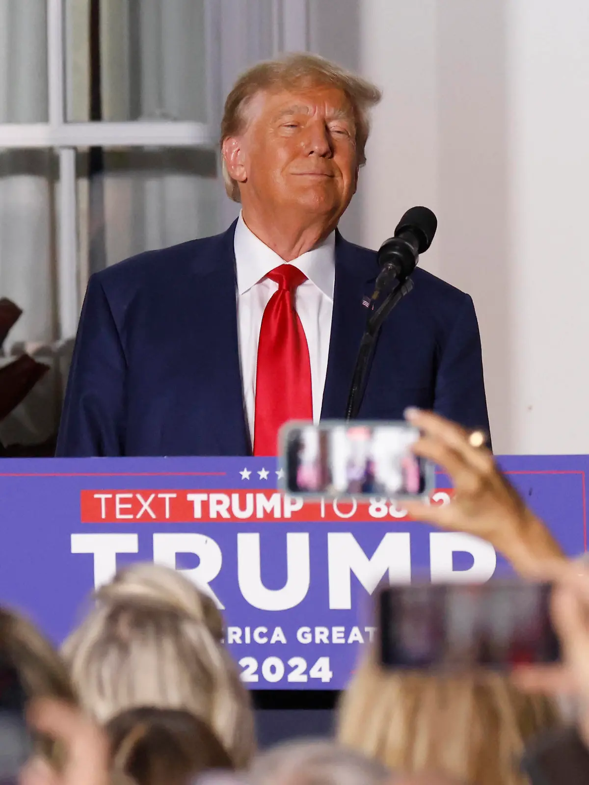 Former President Donald Trump speaks at Trump National Golf Club Bedminster after earlier in the day appearing at Miami federal courthouse facing 37 federal charges involving the handling of classified documents on Tuesday, June 13, 2023 in Bedminster, New Jersey. Trump today plead not guilty to 37 charges related to alleged mishandling of classified documents. PUBLICATIONxINxGERxSUIxAUTxHUNxONLY NYP20230613123 JOHNxANGELILLO