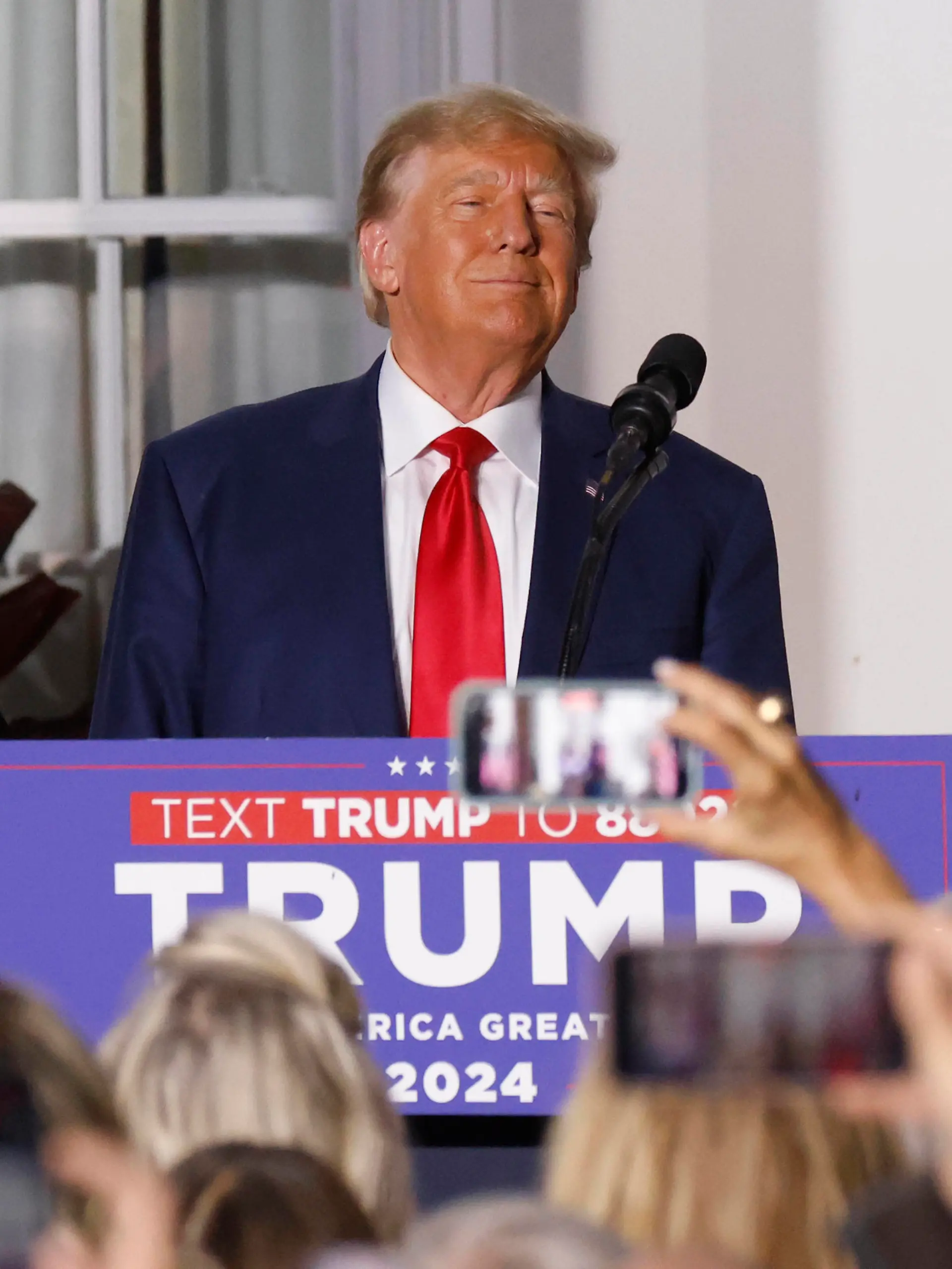 Former President Donald Trump speaks at Trump National Golf Club Bedminster after earlier in the day appearing at Miami federal courthouse facing 37 federal charges involving the handling of classified documents on Tuesday, June 13, 2023 in Bedminster, New Jersey. Trump today plead not guilty to 37 charges related to alleged mishandling of classified documents. PUBLICATIONxINxGERxSUIxAUTxHUNxONLY NYP20230613123 JOHNxANGELILLO