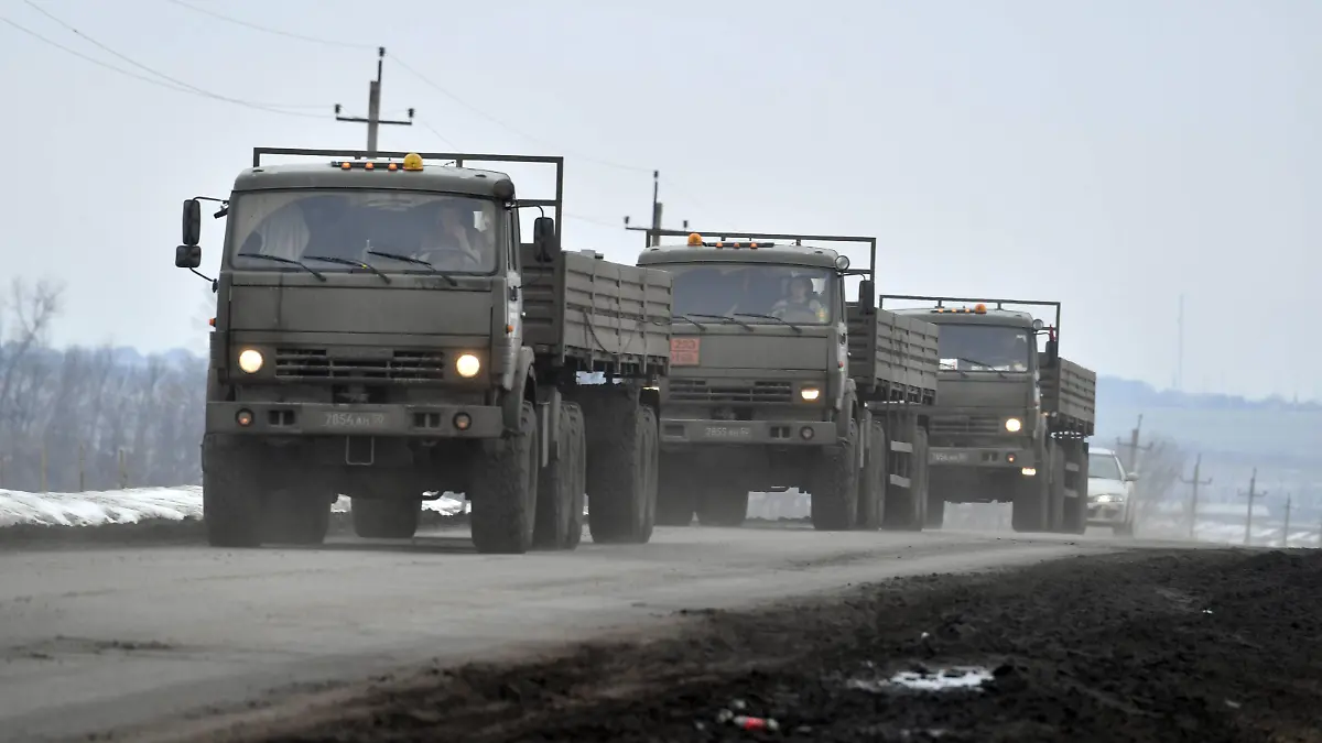 Russia Ukraine Military Operation 8128657 28.02.2022 Military trucks drive along a road near the border between Russia and Ukraine in Belgorod region, Russia. On February 24 Russian President Vladimir Putin announced a military operation in Ukraine following recognition of independence of breakaway Donetsk and Luhansk republics. Mikhail Voskresenskiy / Sputnik Belgorod region Russia PUBLICATIONxINxGERxSUIxAUTxONLY Copyright: xMikhailxVoskresenskiyx