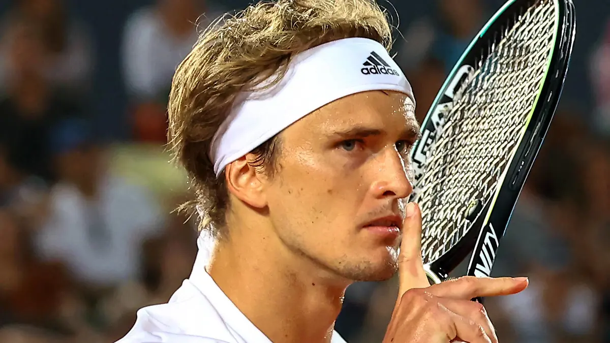 2022 Davis Cup World Group I Playoff Brasil V Germany Day2 Match4 Thiago Monteiro , Brasil v Alexander Zverev , Germany Alexander Zverev , Germany winning 3.Point for Germany *** 2022 Davis Cup World Group I Playoff Brasil V Germany Day2 Match4 Thiago Monteiro , Brasil v Alexander Zverev , Germany Alexander Zverev , Germany winning 3 Point for Germany